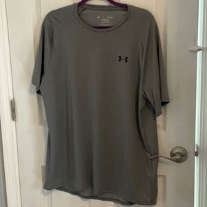 Under Armour Men's Gray Tee Shirt
